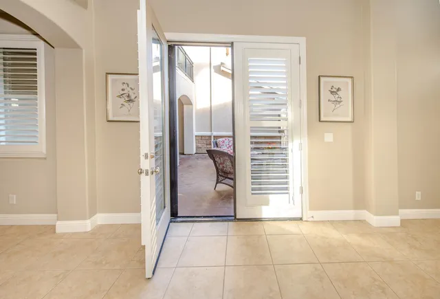 $989,900 | 33462 Canvas Back Street, Woodland, CA 95695