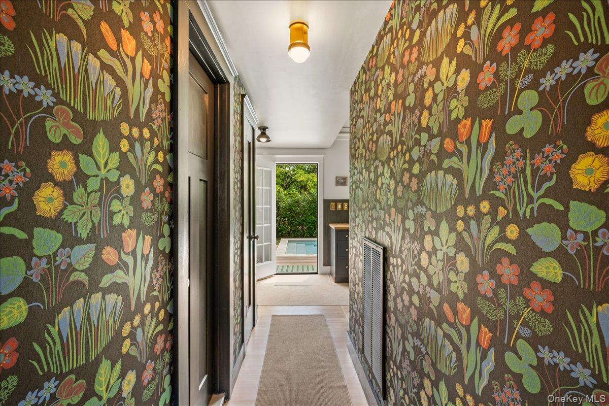 19 New Jersey Avenue Bellport, NY 11713 - Photo 8 of 17