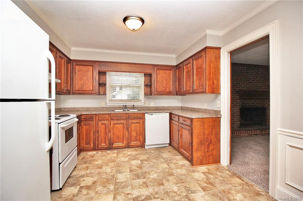 1125 Mineral Springs Road Charlotte, NC 28262 - Photo 13 of 36