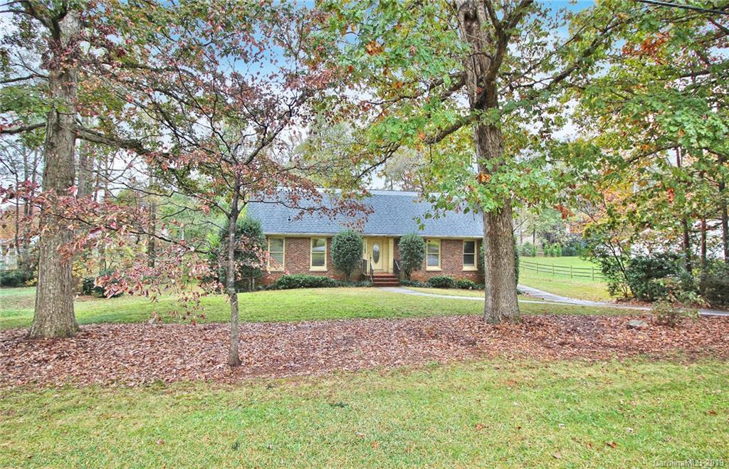 1125 Mineral Springs Road Charlotte, NC 28262 - Photo 3 of 36