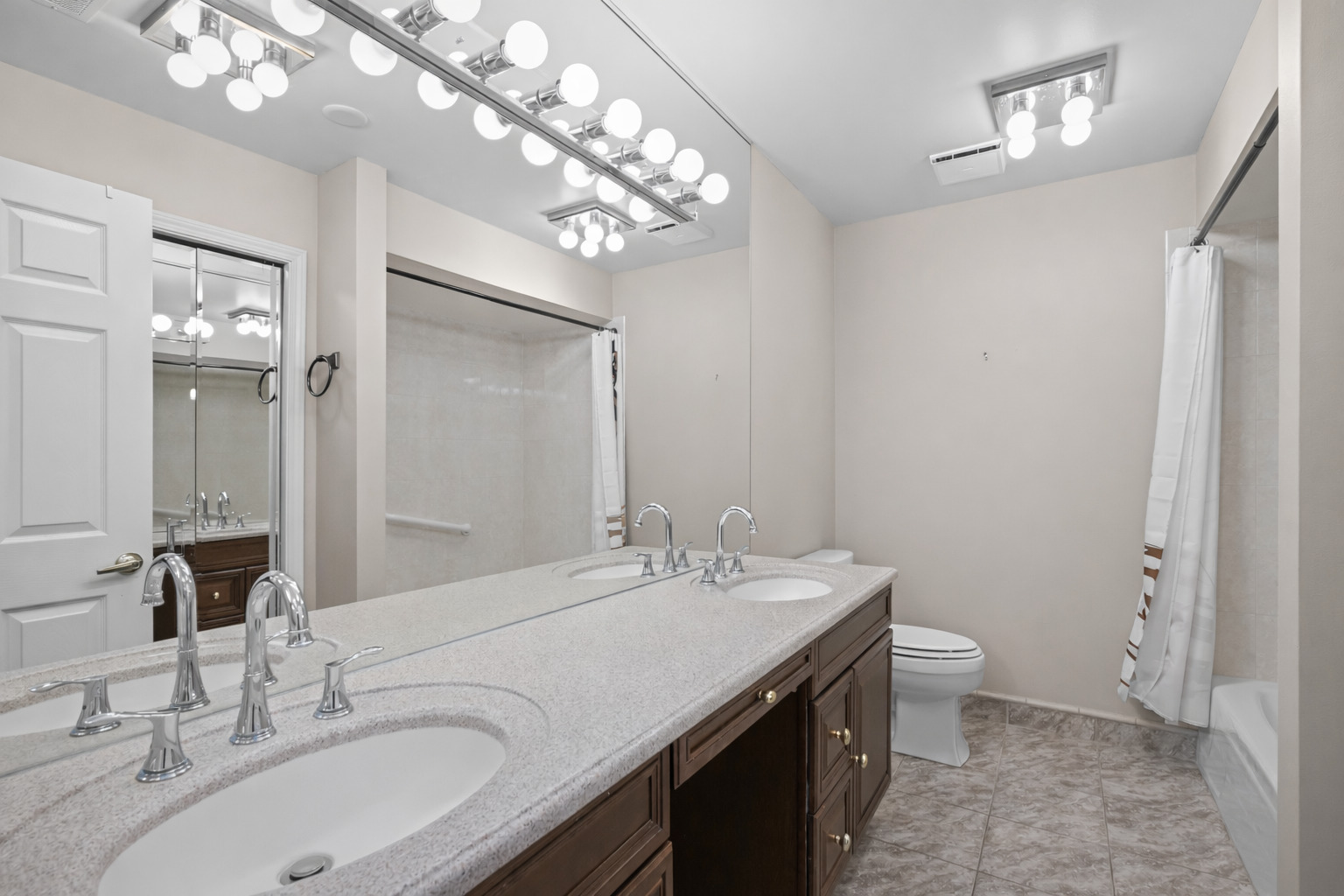 350 East Dundee Road, Unit 207B Buffalo Grove, IL 60089 - Photo 9 of 18