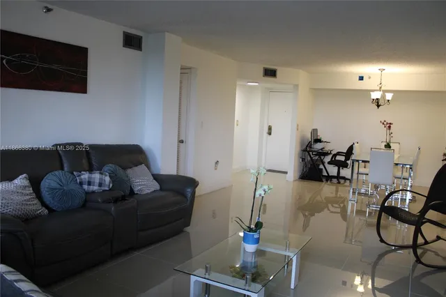 $264,900 | 900 Northeast 195th Street, Unit 317, Miami, FL 33179