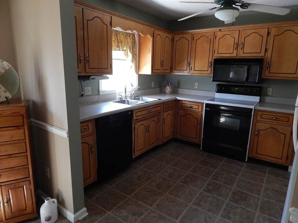 114 Crystal Falls Road West Union, SC 29696 - Photo 3 of 14 Gallery Image 3