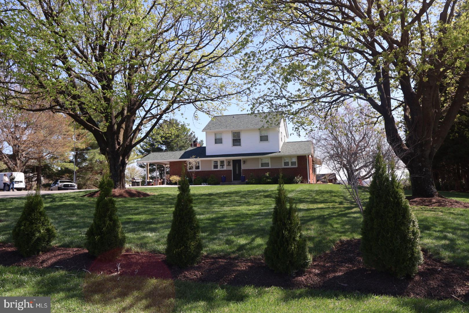 10500 Moxley Road Damascus, MD 20872 - Photo 2 of 35 Front of the property from the street.