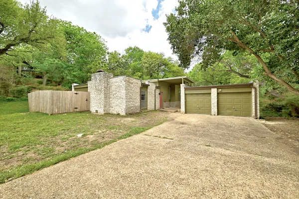 $3,300 | 6202 Laurel Valley Drive, Unit A, Austin, TX 78731