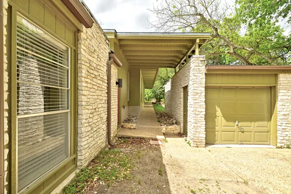 $3,300 | 6202 Laurel Valley Drive, Unit A, Austin, TX 78731