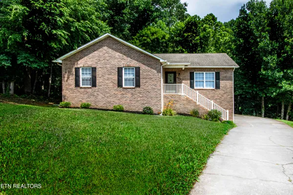 $399,900 | 606 Liverpool Lane, Knoxville, TN 37920