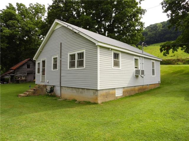 1676 Creecy Hollow Road Pulaski, TN 38478 - Photo 4 of 20 Gallery Image 4