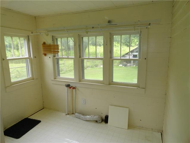1676 Creecy Hollow Road Pulaski, TN 38478 - Photo 9 of 20 Gallery Image 9