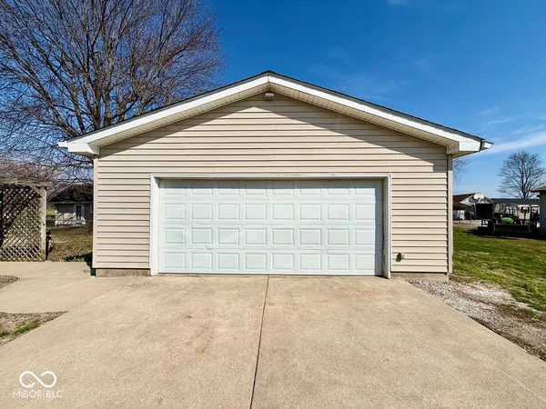 $189,000 | 3880 North Bowling Green Poland Road, Poland, IN 47868