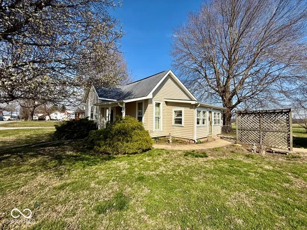 $189,000 | 3880 North Bowling Green Poland Road, Poland, IN 47868