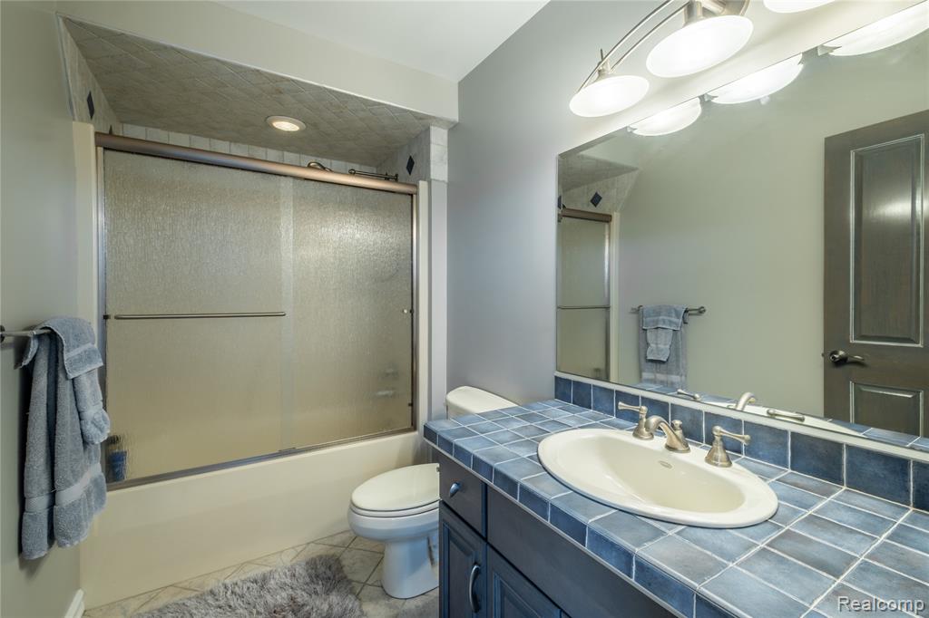 2350 Crane Road Fenton, MI 48430 - Photo 33 of 58