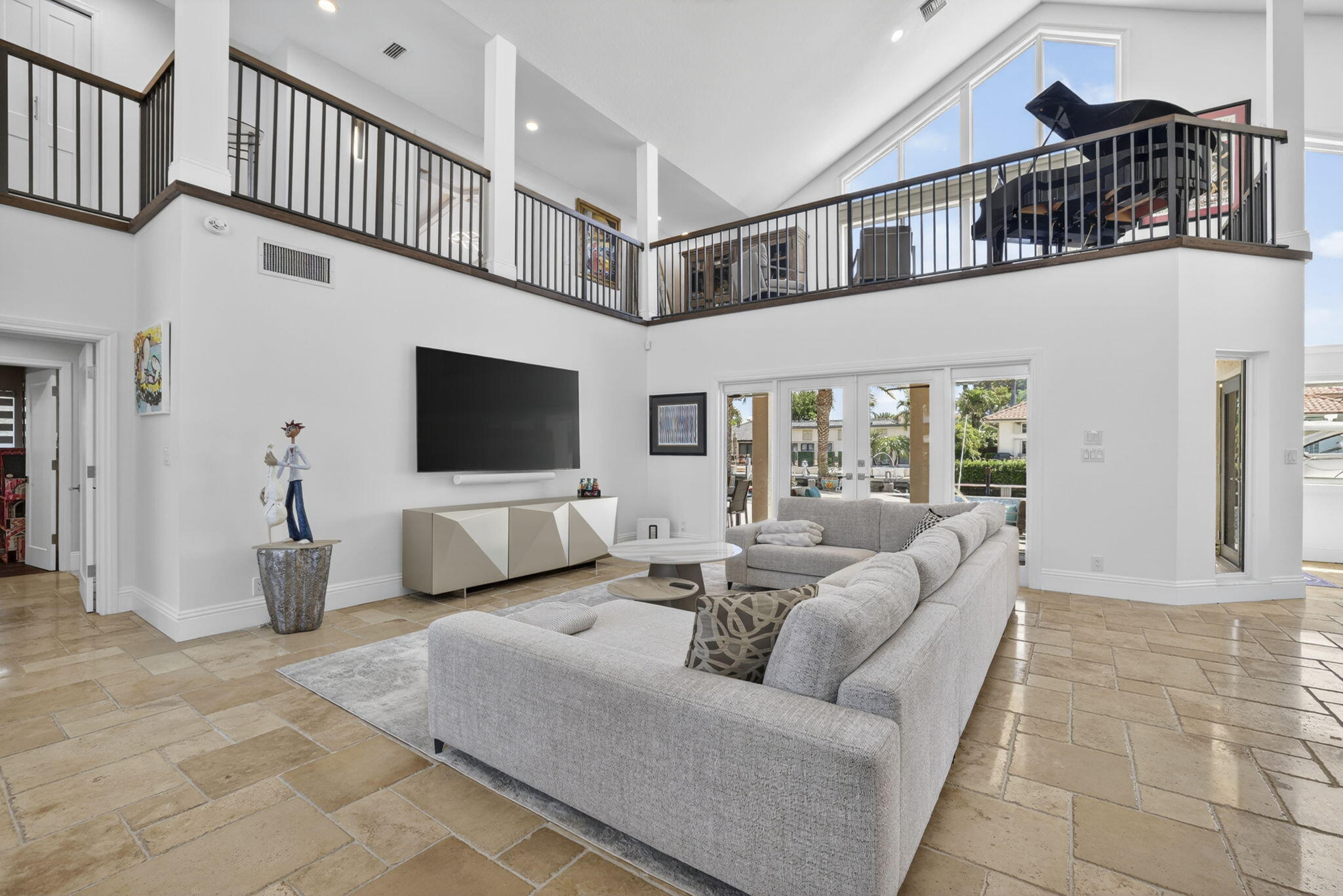 2920 Northeast 47th Street Lighthouse Point, FL 33064 - Photo 8 of 76 8-web-or-mls-8I8A1467
