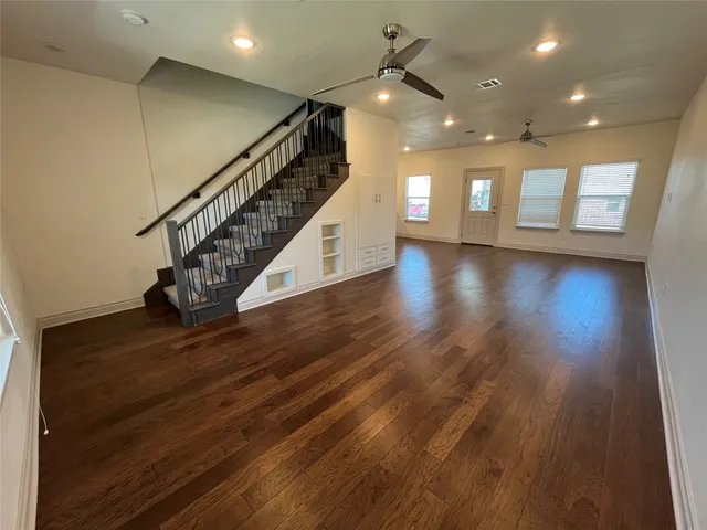 $2,100 | 2105 Tiger Trail, Unit 502, Round Rock, TX 78664