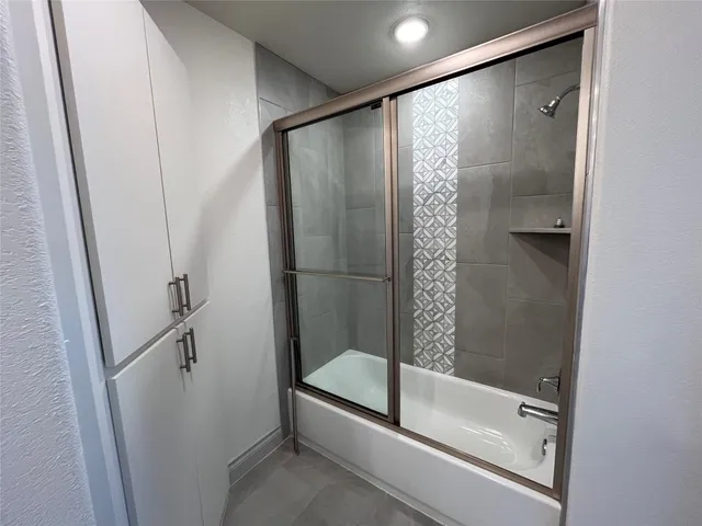 $2,100 | 2105 Tiger Trail, Unit 502, Round Rock, TX 78664