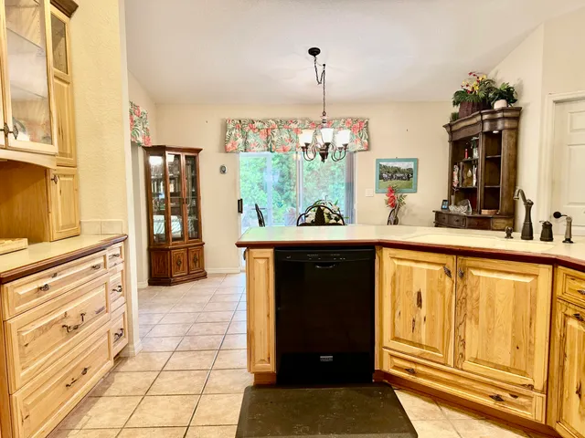 $459,000 | 2501 Southeast 6th Avenue, Okeechobee, FL 34974
