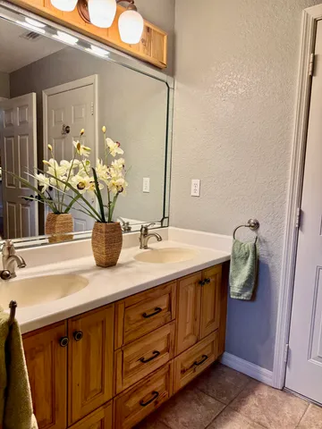 $459,000 | 2501 Southeast 6th Avenue, Okeechobee, FL 34974