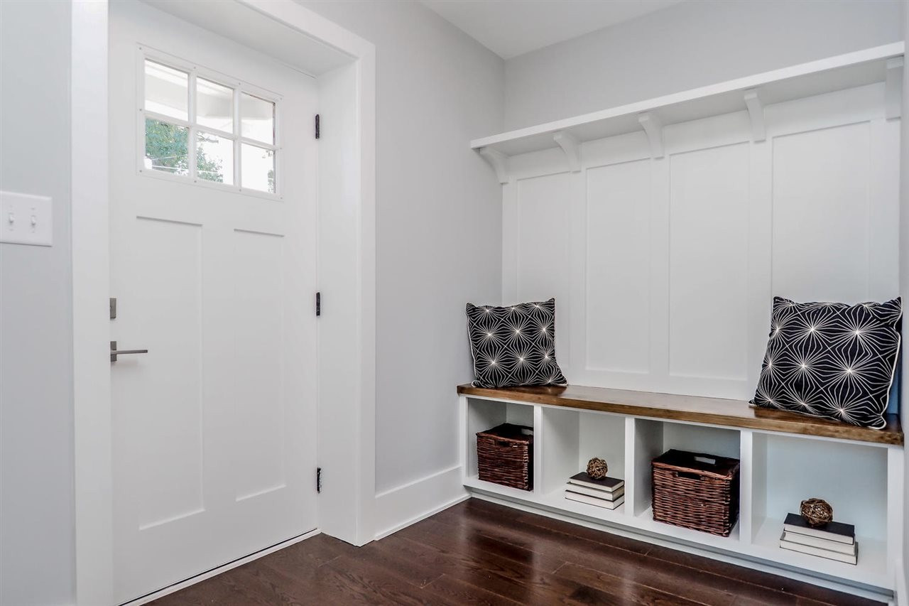 306 Freeman Street Raleigh, NC 27601 - Photo 5 of 25 Entry