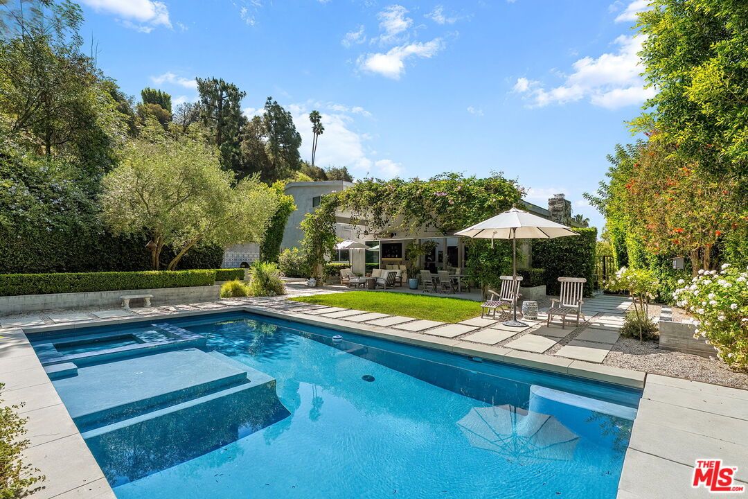 13611 Bayliss Road Los Angeles, CA 90049 - Photo 2 of 57