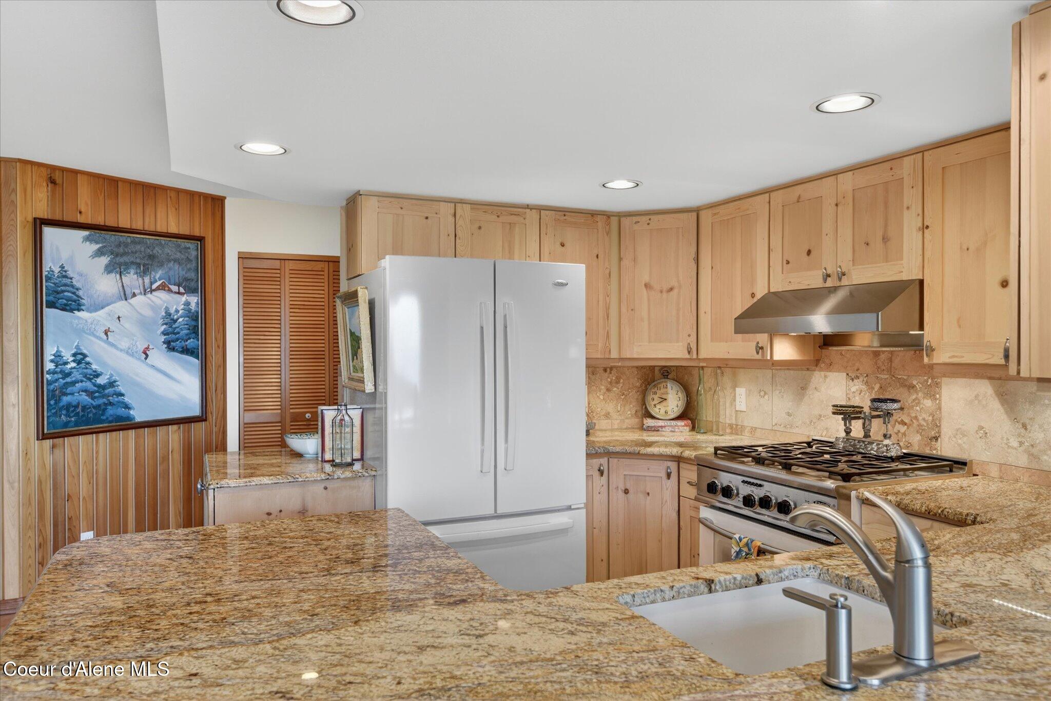 155 Crystal Springs Road, Unit 401 Sandpoint, ID 83864 - Photo 17 of 39 29-126041833