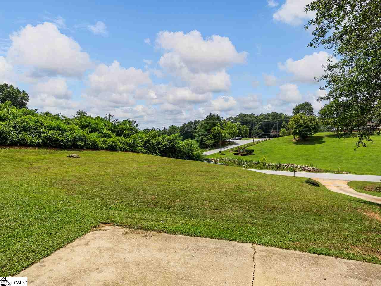 2787 East Phillips Road Greer, SC 29650 - Photo 4 of 24 Gallery Image 4