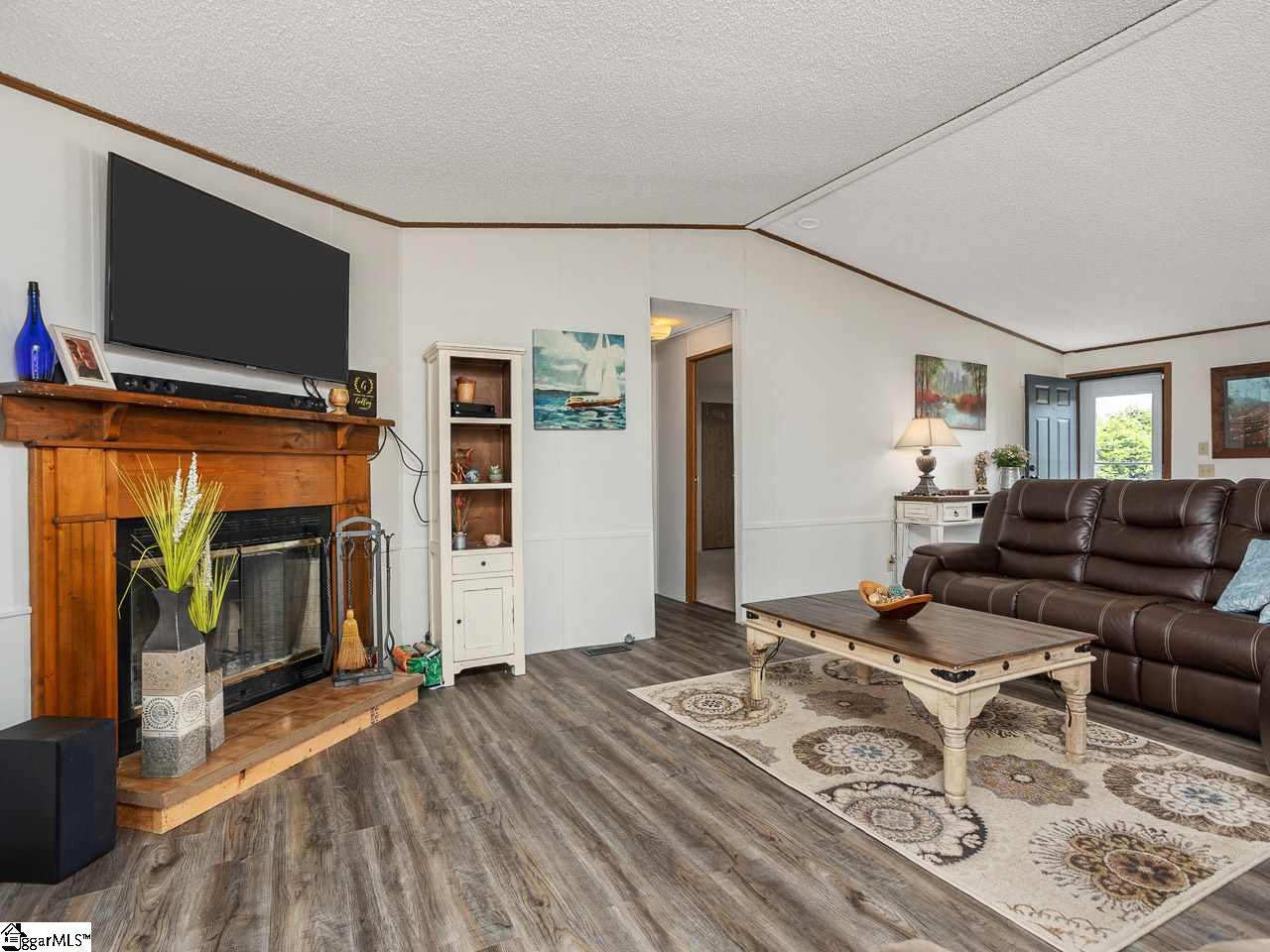 2787 East Phillips Road Greer, SC 29650 - Photo 8 of 24 Gallery Image 8
