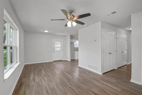 $1,275 | 317 Jones Street, Bonham, TX 75418