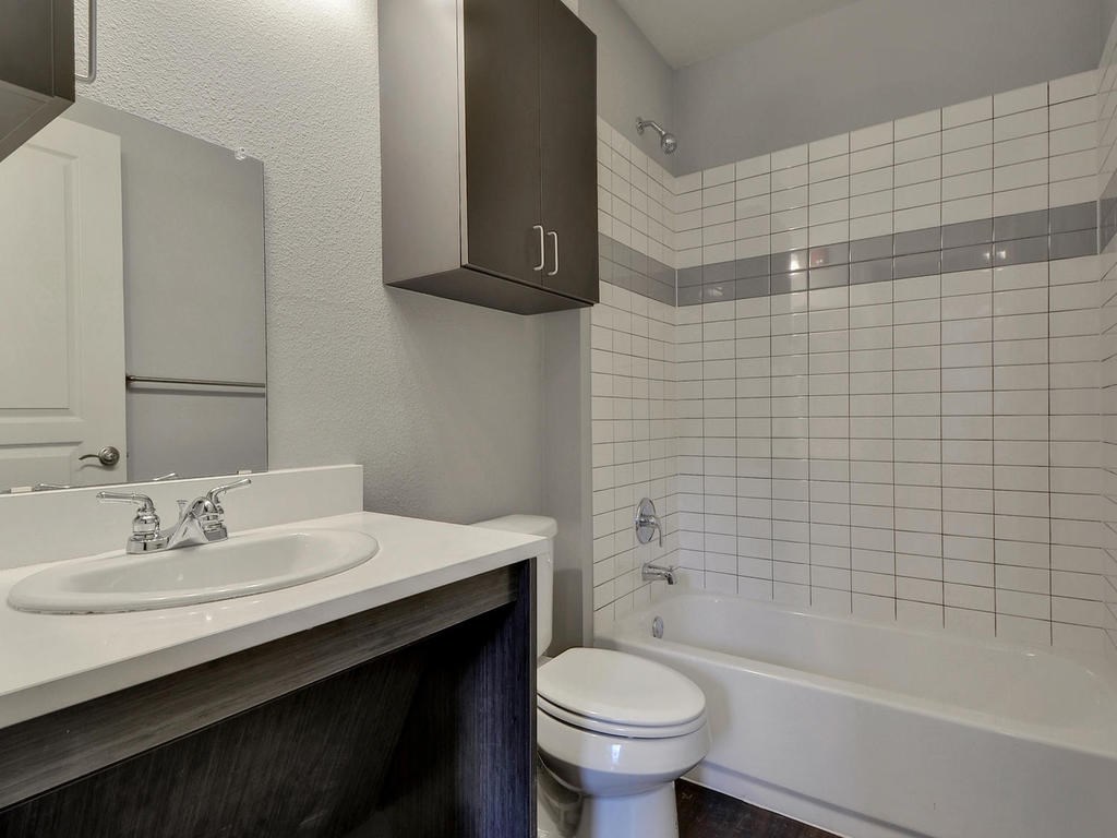 2822 Rio Grande Street, Unit 201 Austin, TX 78705 - Photo 19 of 26