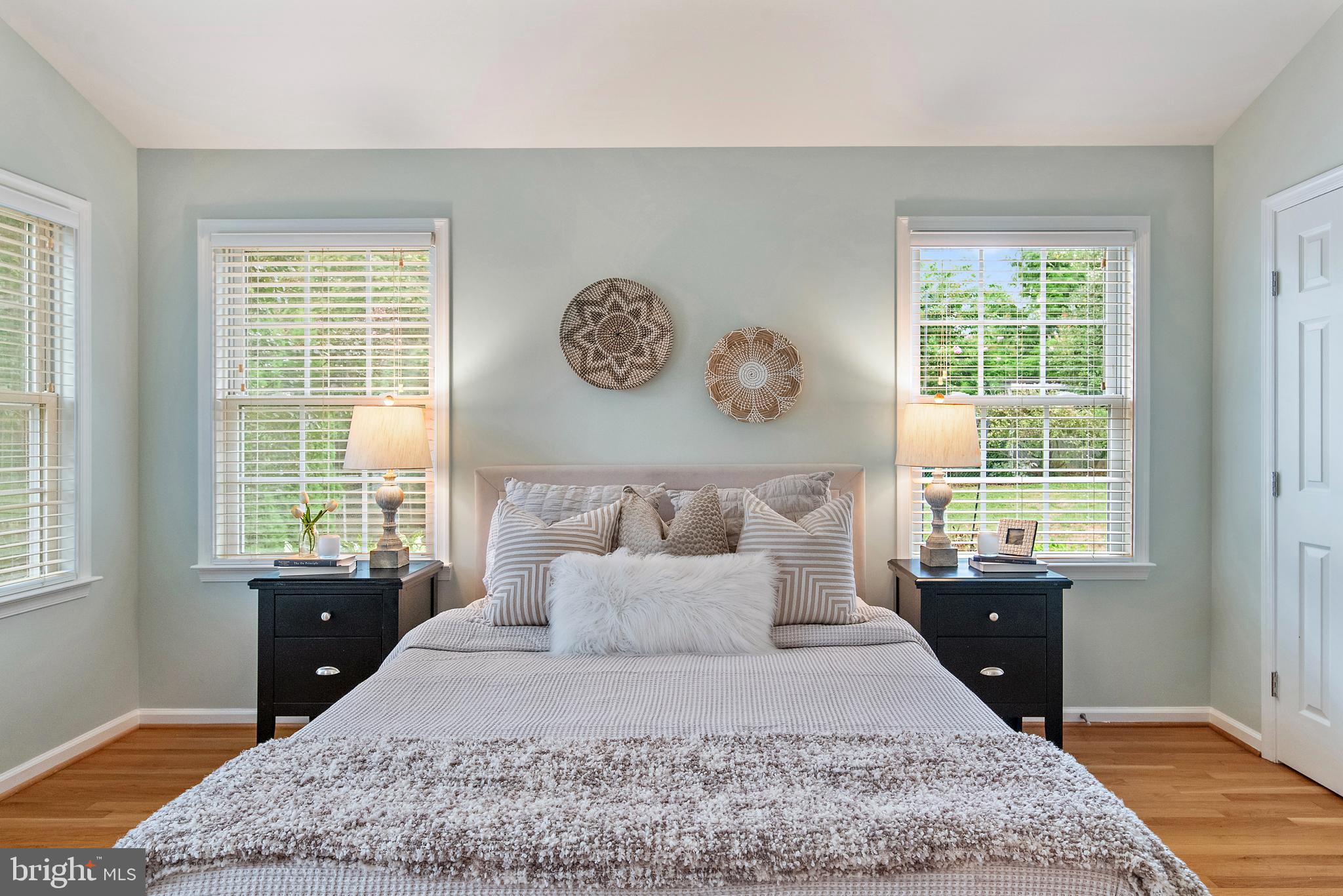 129 Gibson Road Annapolis, MD 21401 - Photo 21 of 50 a bedroom with a bed and a window