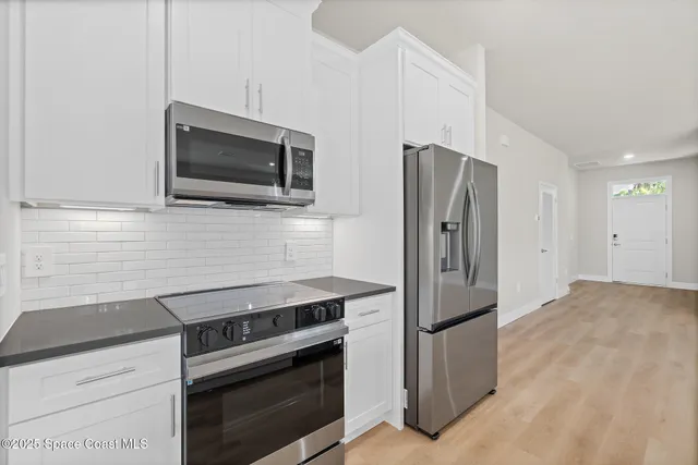 $339,000 | 826 Hartsdale Avenue Southwest, Palm Bay, FL 32908