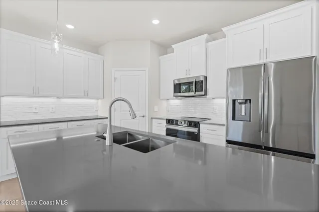 $339,000 | 826 Hartsdale Avenue Southwest, Palm Bay, FL 32908