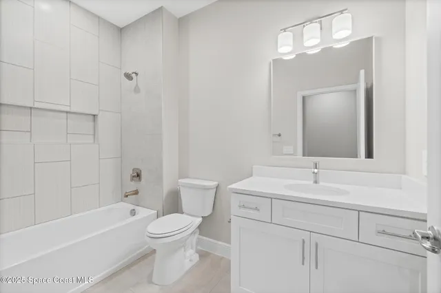 $339,000 | 826 Hartsdale Avenue Southwest, Palm Bay, FL 32908