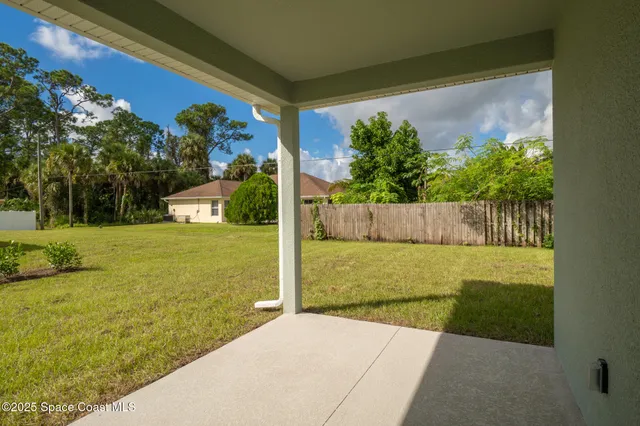 $339,000 | 826 Hartsdale Avenue Southwest, Palm Bay, FL 32908