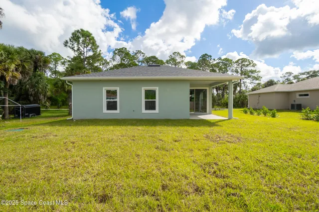 $339,000 | 826 Hartsdale Avenue Southwest, Palm Bay, FL 32908