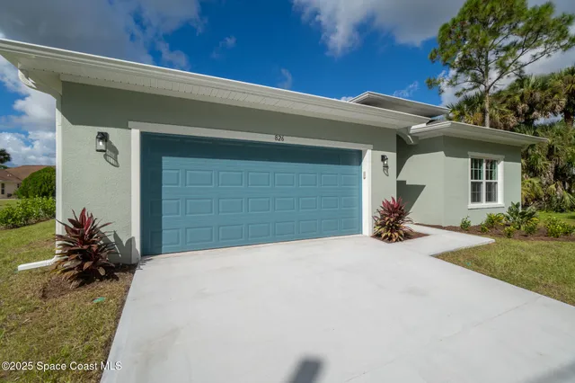 $339,000 | 826 Hartsdale Avenue Southwest, Palm Bay, FL 32908