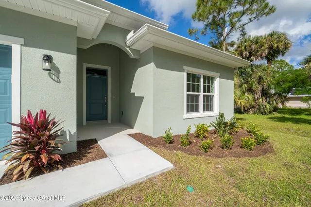 $339,000 | 826 Hartsdale Avenue Southwest, Palm Bay, FL 32908