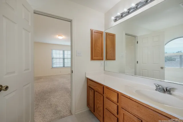 $1,950 | 13526 Riverbank Pass, Helotes, TX 78023