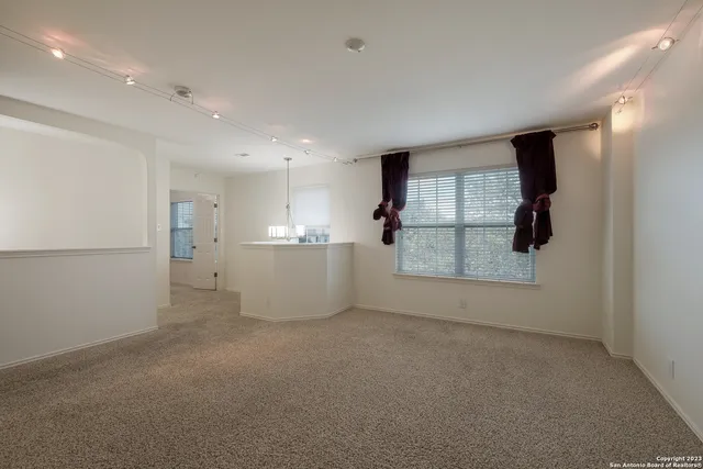 $1,950 | 13526 Riverbank Pass, Helotes, TX 78023