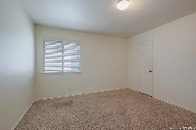 $1,950 | 13526 Riverbank Pass, Helotes, TX 78023