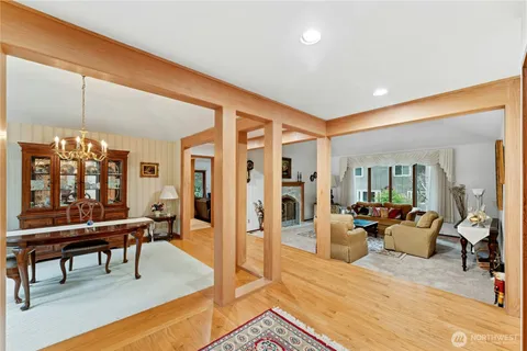 $1,250,000 | 21022 Northeast 32nd Place, Sammamish, WA 98074