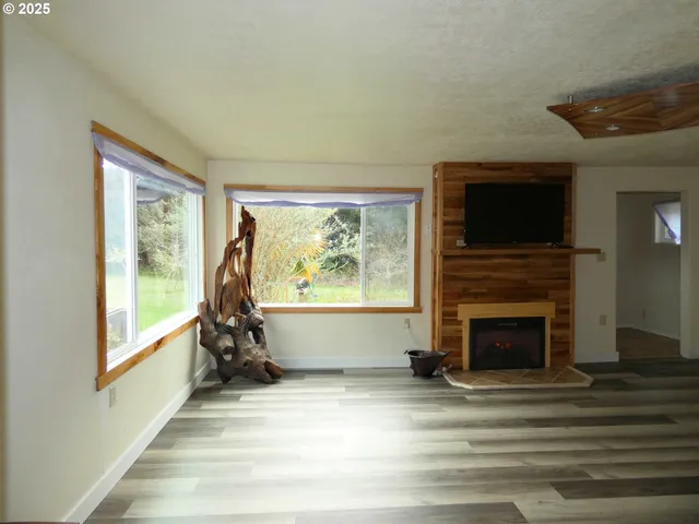 $1,100,000 | 47615 Oregon Coast Highway, Bandon, OR 97411