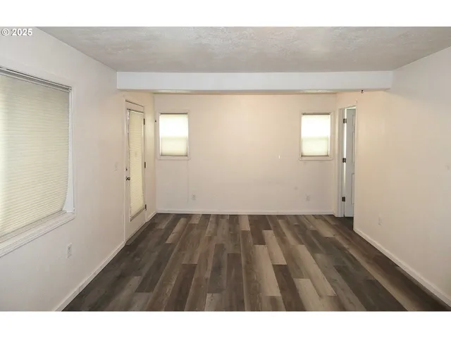 $1,100,000 | 47615 Oregon Coast Highway, Bandon, OR 97411