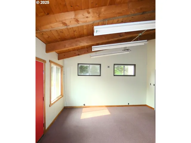 $1,100,000 | 47615 Oregon Coast Highway, Bandon, OR 97411