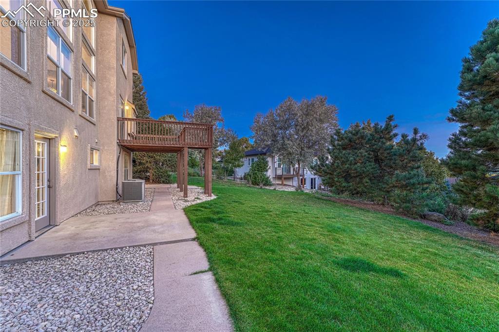 5514 Saxon Lane Colorado Springs, CO 80918 - Photo 46 of 50 a view of a building with a yard