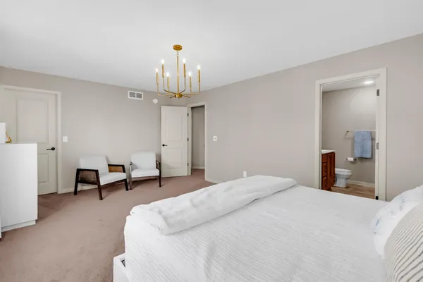 $400,000 | 3976 Cedar Grove Lane, Eagan, MN 55122