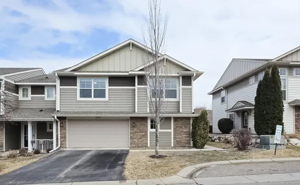 $400,000 | 3976 Cedar Grove Lane, Eagan, MN 55122