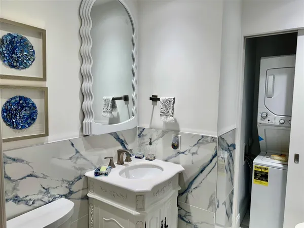 $5,000 | 1010 Northeast 8th Avenue, Unit 31F, Delray Beach, FL 33483