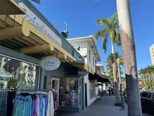 $5,000 | 1010 Northeast 8th Avenue, Unit 31F, Delray Beach, FL 33483