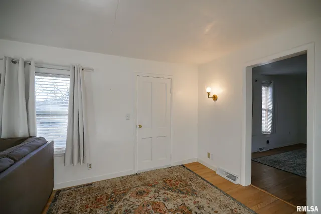 $128,000 | 224 South Henderson Street, Toulon, IL 61483