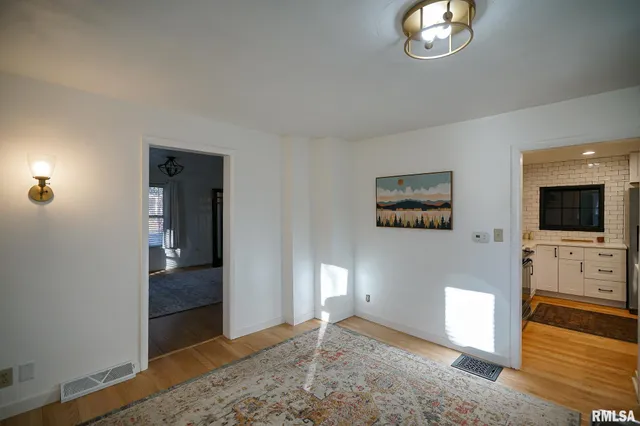 $128,000 | 224 South Henderson Street, Toulon, IL 61483